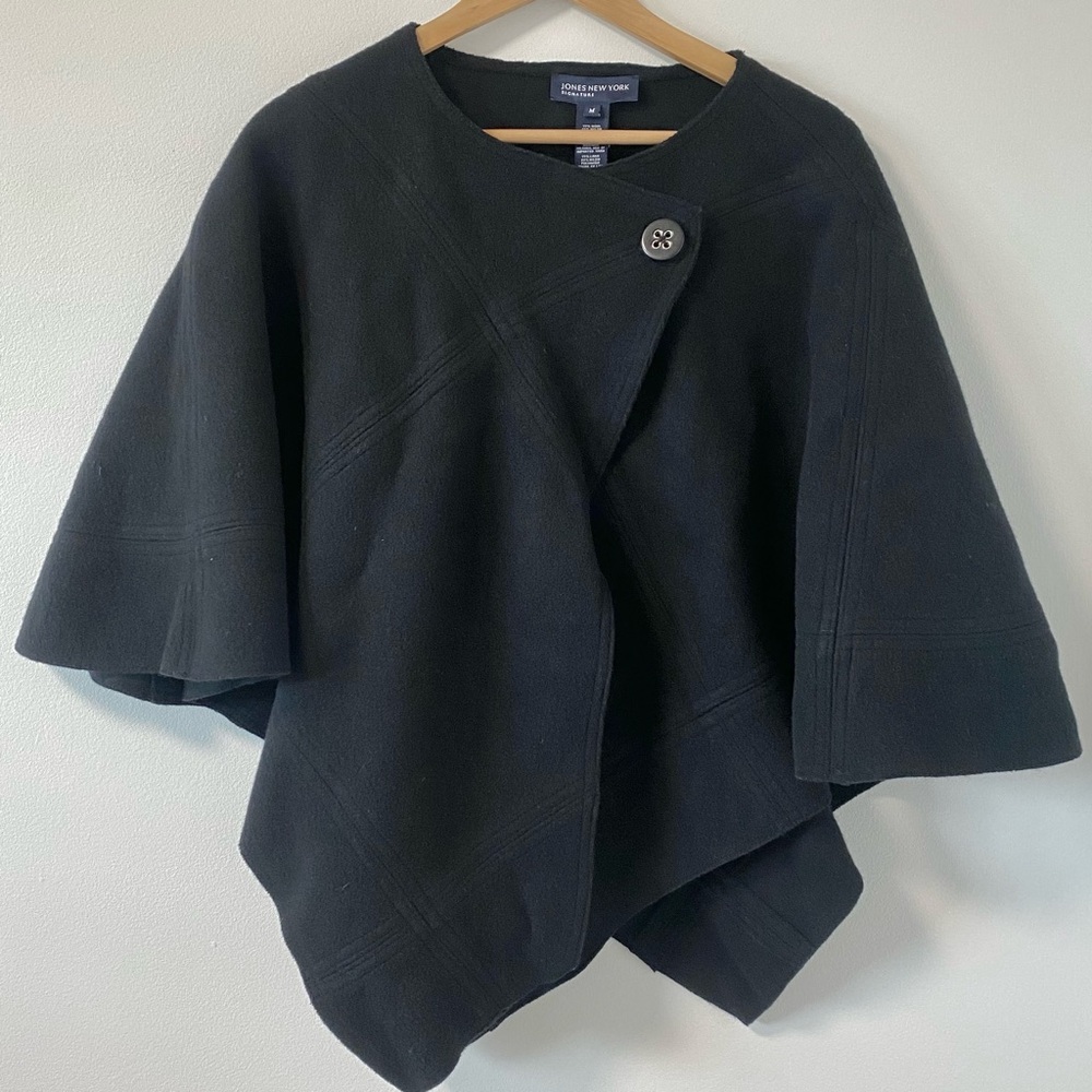 Wool Poncho Cape Jones New York Button Black Dark Academia Quiet Luxury Short